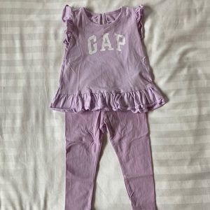 Baby GAP Lot of 5 Shirts and Pant 18-24M